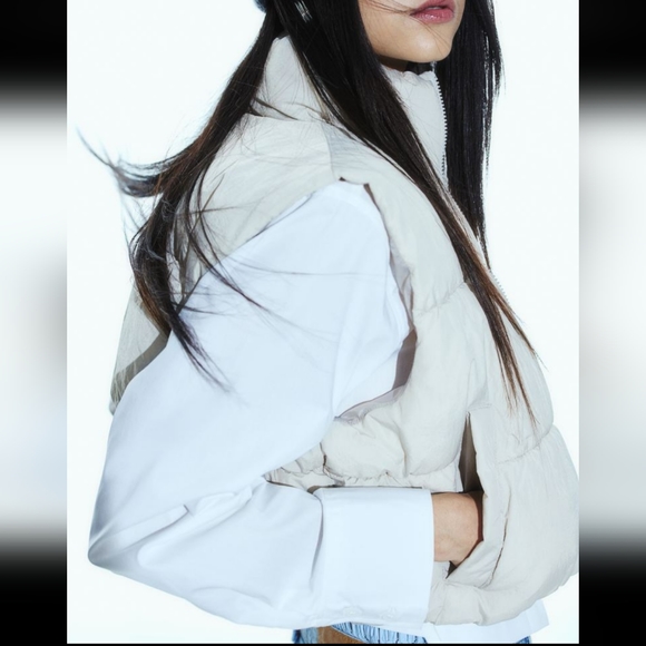 Puffer Cropped Vest - Small - Picture 4 of 11